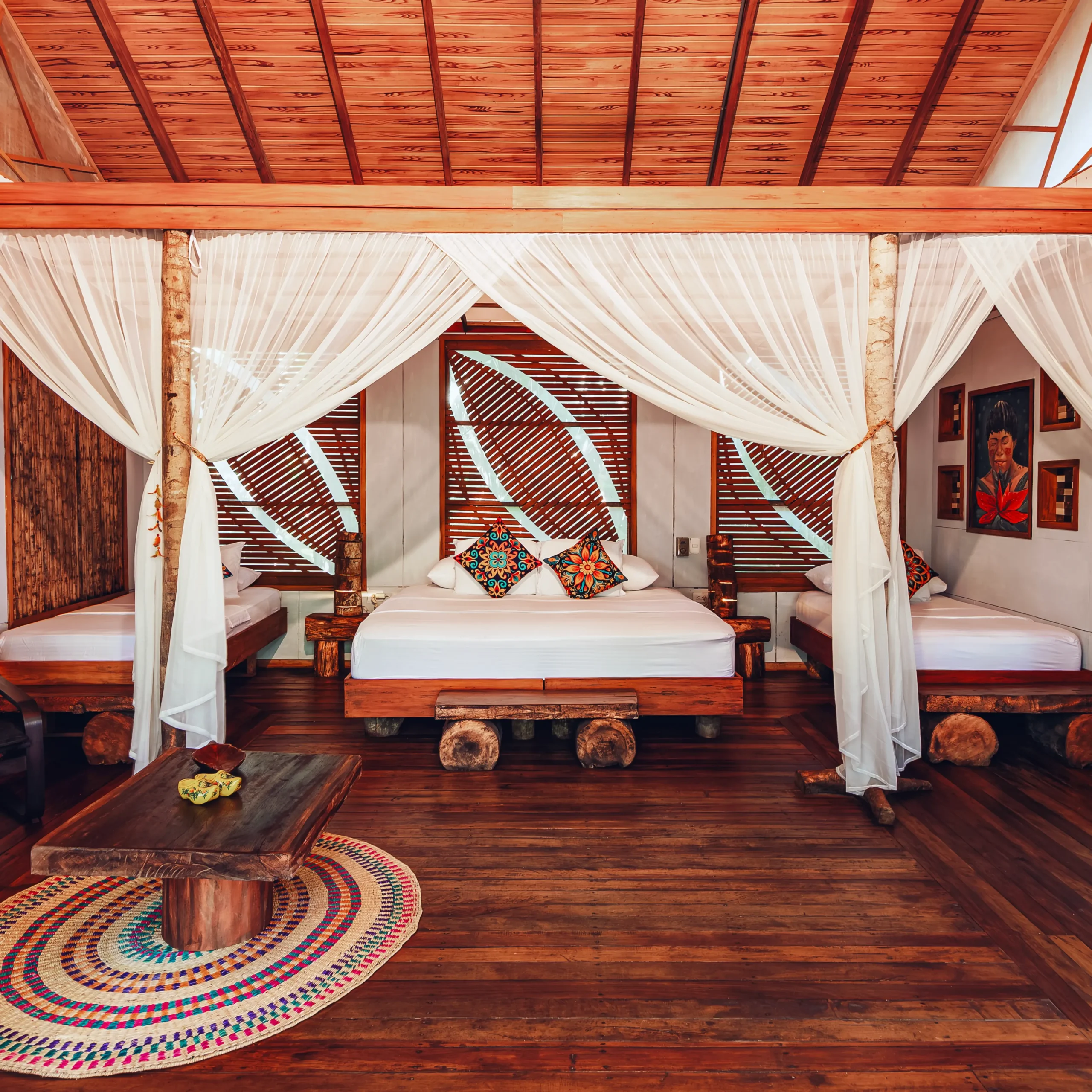 Hotel de lujo en el Amazonas Burú Nature Hotel en Leticia, Colombia, mostrando suites exclusivas en la selva y tours fluviales premium con Siempre Colombia. Amazon luxury hotel Burú Nature Hotel in Leticia, Colombia, featuring exclusive jungle suites and premium river tours with Siempre Colombia. Burú Nature Hotel Deluxe - WhatsApp 304 533 89 43 - www.burunaturehotel.com - @Burunaturehote - (https://www.burunaturehotel.com) l - Siempre Colombia - @SiempreCol Burú Nature Hotel - Ecohabs en la selva amazónica – Hospedaje en casas en los árboles en Leticia, Colombia - Amazon rainforest ecohabs – Treehouse lodging in Leticia, Colombia