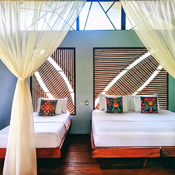 Hotel de lujo en el Amazonas Burú Nature Hotel en Leticia, Colombia, mostrando suites exclusivas en la selva y tours fluviales premium con Siempre Colombia. Amazon luxury hotel Burú Nature Hotel in Leticia, Colombia, featuring exclusive jungle suites and premium river tours with Siempre Colombia. Burú Nature Hotel Deluxe - WhatsApp 304 533 89 43 - www.burunaturehotel.com - @Burunaturehote - (https://www.burunaturehotel.com) l - Siempre Colombia - @SiempreCol Burú Nature Hotel - Ecohabs en la selva amazónica – Hospedaje en casas en los árboles en Leticia, Colombia - Amazon rainforest ecohabs – Treehouse lodging in Leticia, Colombia